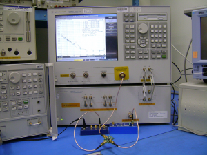 Setup to test the phase noise performance of the ABFT using an Agilent E5052A Signal Source Analyzer